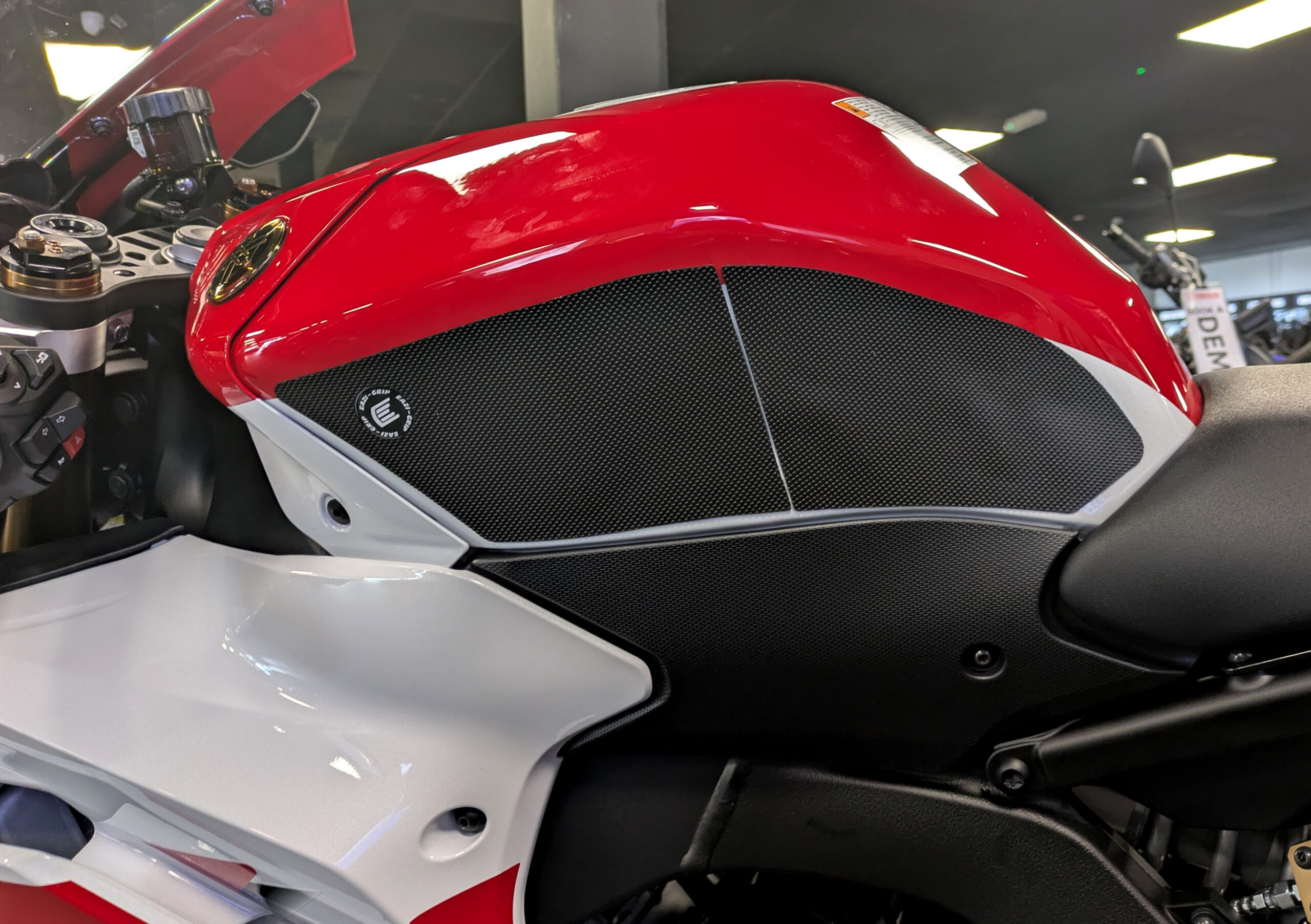956 Yamaha R9 2025- 956 Yamaha R9 2025-